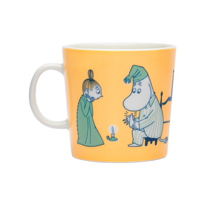 Mug with Moomin characters on a yellow background