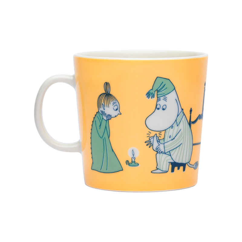 Mug with Moomin characters on a yellow background