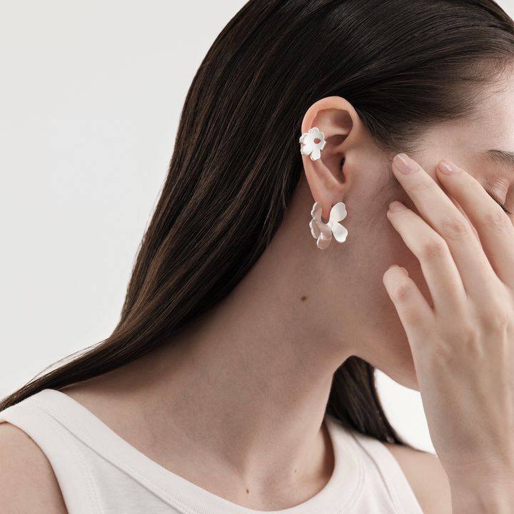 【片耳用】Kalevala x marimekko / Unikko-ear cuff イヤリング Unikko Ear Cuff Kalevala x Marimekko | Marimekko