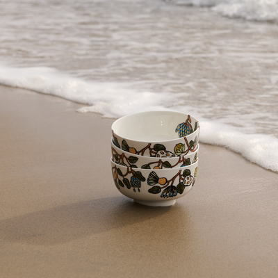 stacked tiara pattern bowls