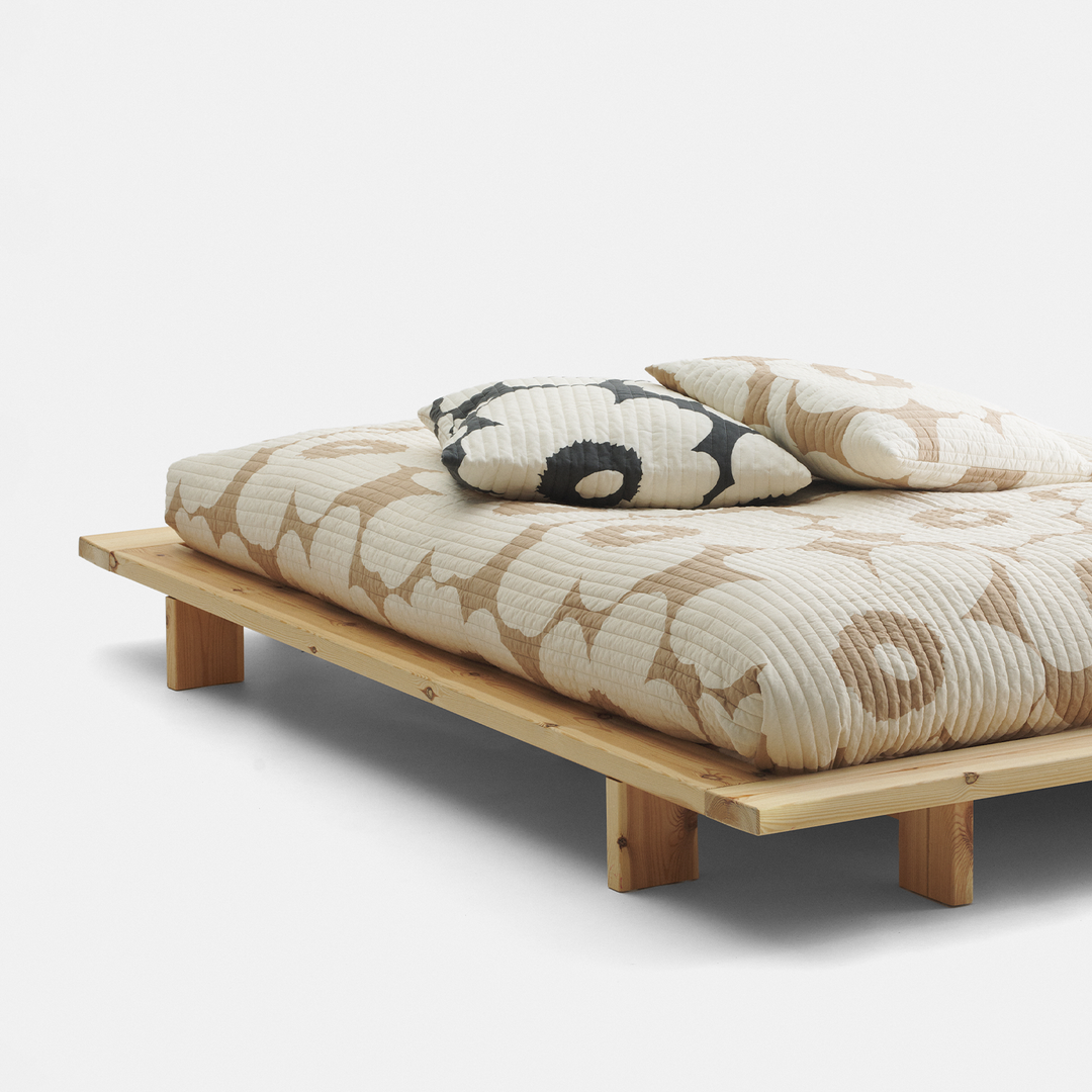 Marimekko Unikko Bedspread / Blanket, off-white/beige - 102