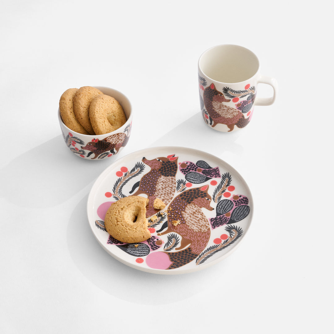Marimekko Ketunmarja Salad Plate – Touch of Finland
