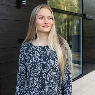 PaaPii Heija Tunic - Meilikki, grey lifestyle closeup
