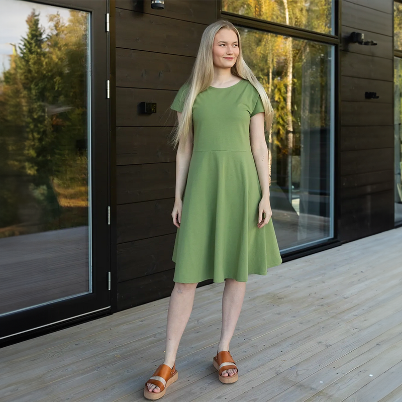 PaaPii Julia Dress, green lifestyle full