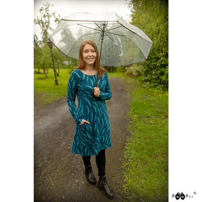 Wearing PaaPii Sini Dress Flow in rain