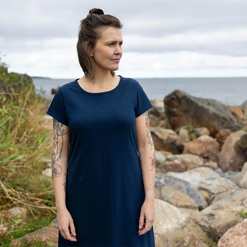 PaaPii Sointu Dress, storm lifestyle closeup