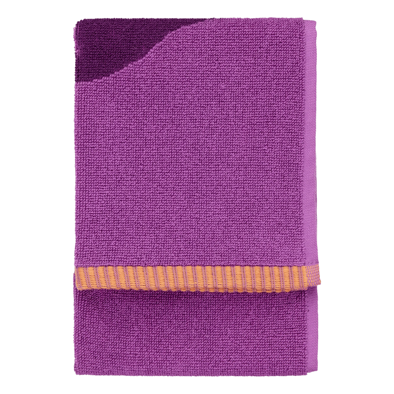 elefantti towel folded