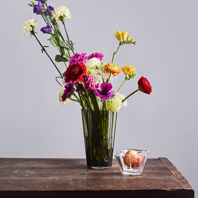 iittala Alvar Aalto Moss Green with flowers