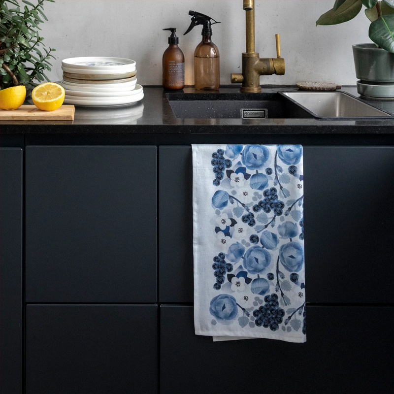 lapin kukka towel in cabinet