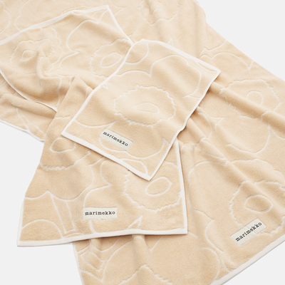 Marimekko Piirto Unikko Oversized towel collection