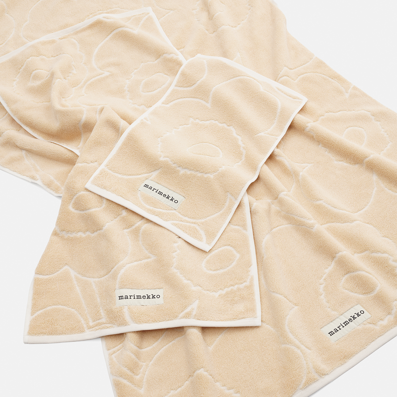 Marimekko Piirto Unikko Oversized towel collection