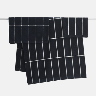 marimekko tiiliskivi black towel grouping