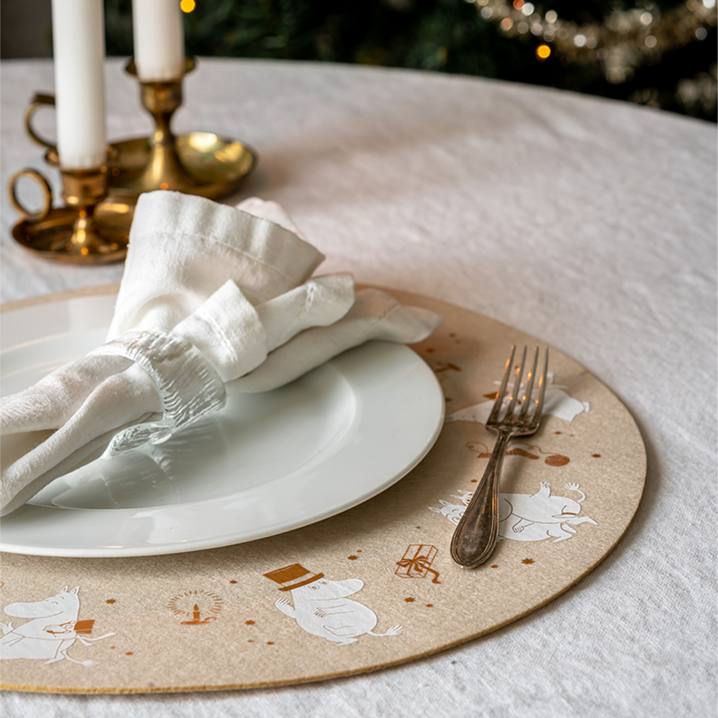 moomin stars placemat on table