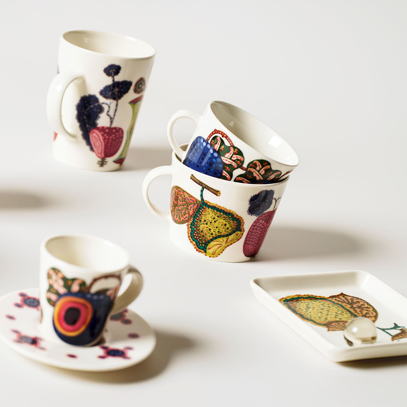 taika sato cups of different sizes