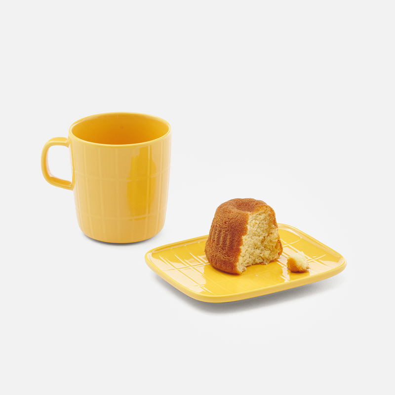 warm yellow orange tiiliskivi dinnerware set