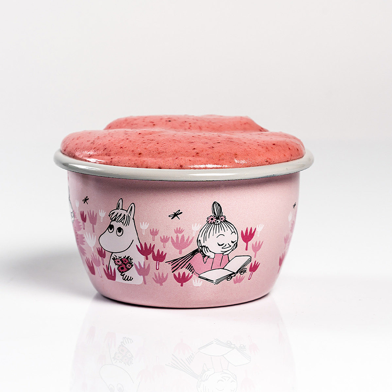 Berry smoothie in Muurla Moomin Girls Enamel Bowl 10 oz