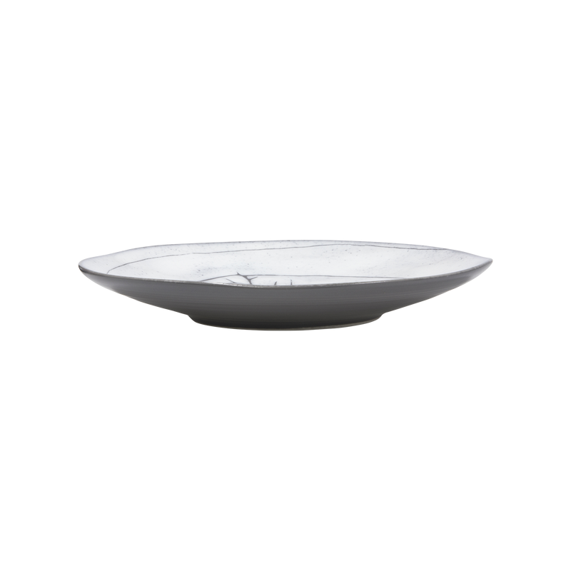 Raised edge of Pentik Posio Salad Plate