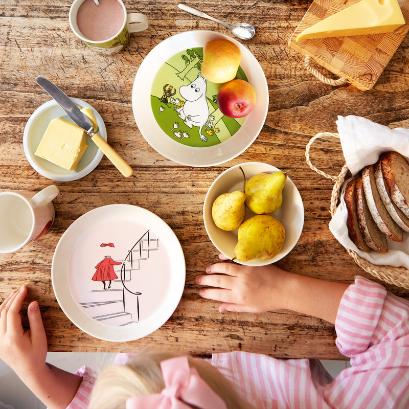 table setting at lunch using arabia ninny plate