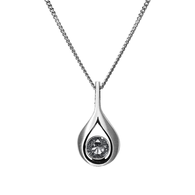 FinnFeelings Teardrop Rock Crystal Necklace