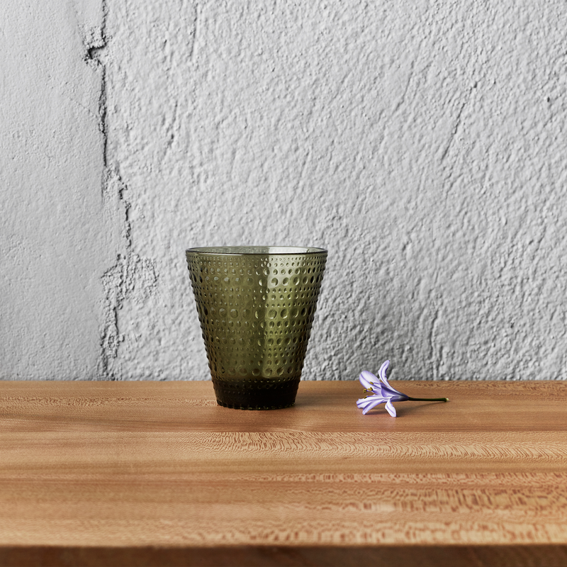 iittala Kastehelmi Dewdrop Moss Green Tumbler on tabletop