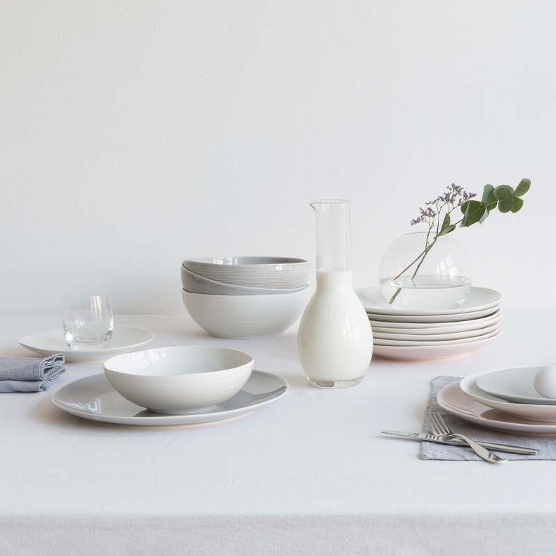 Table display of Pentik Kallio White Dinnerware