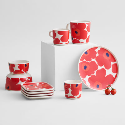 Red unikko dinnerware collection display