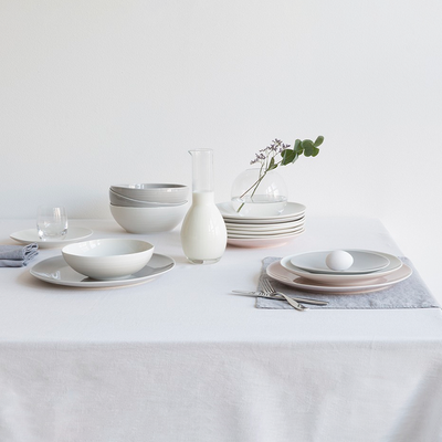Table setting of Kallio dinnerware