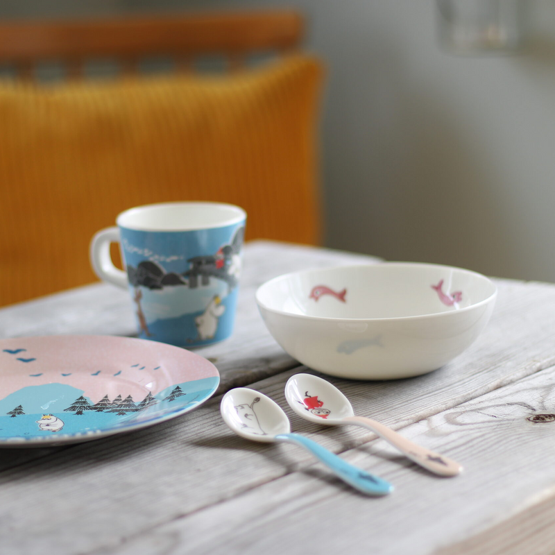 Table setting display of Rätt Start Moomin Forest & Lake Children&