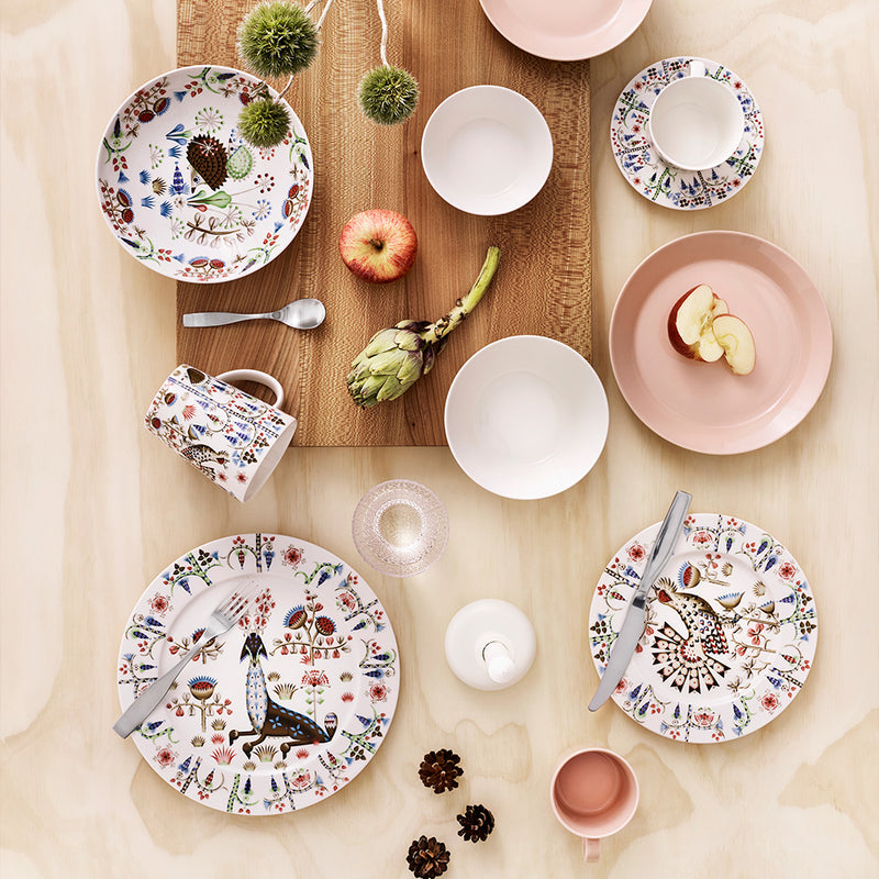 Table full of Taika Siimes dinnerware pieces